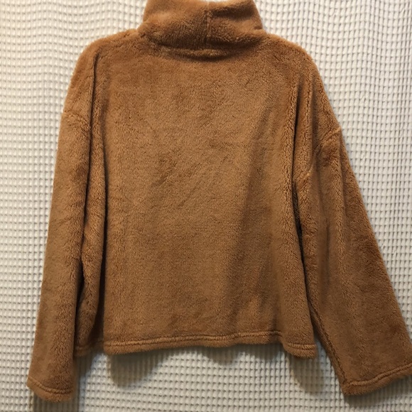 Topshop Mockneck Fleece Top - Picture 6 of 7